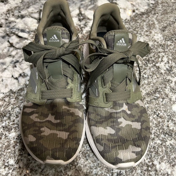 Camo Adidas shoes - Picture 3 of 5